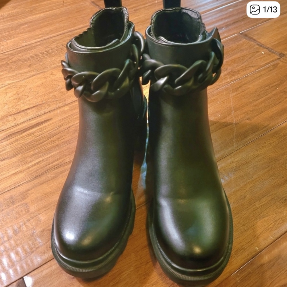 Steve Madden Black Chain Ankle Boots Sz 8.5